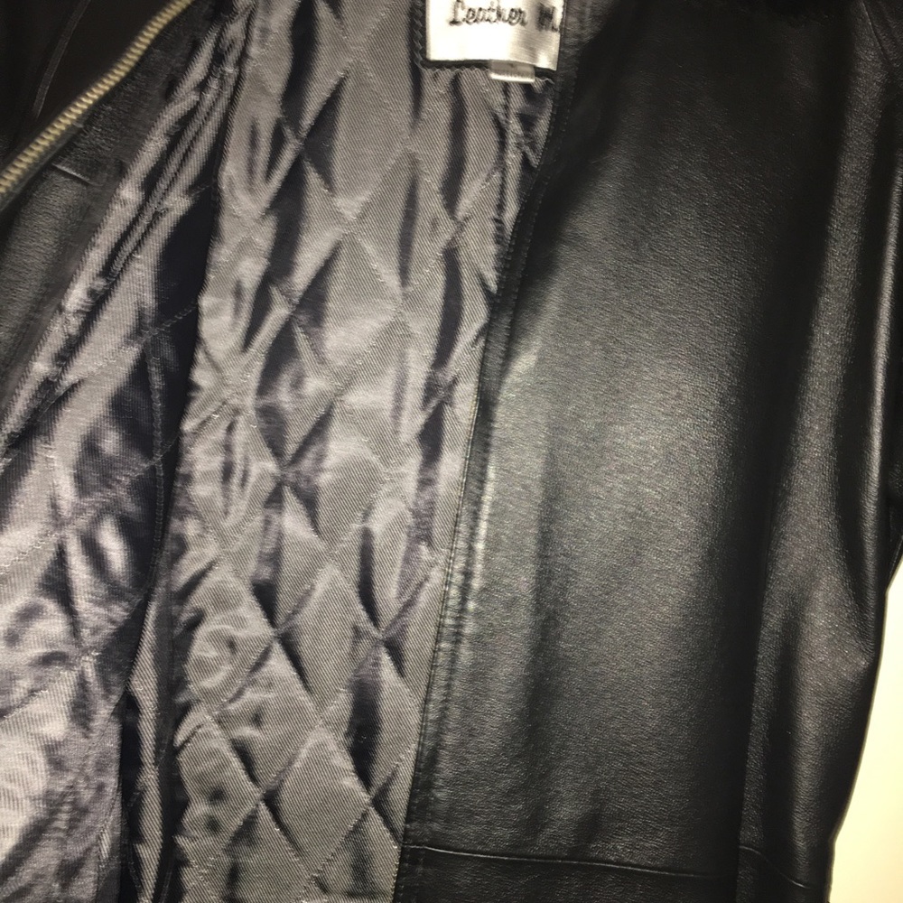 Leather coat - Picture 2 of 2